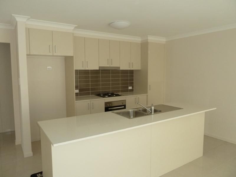 22 Pendraat Parade, Hope Island QLD 4212