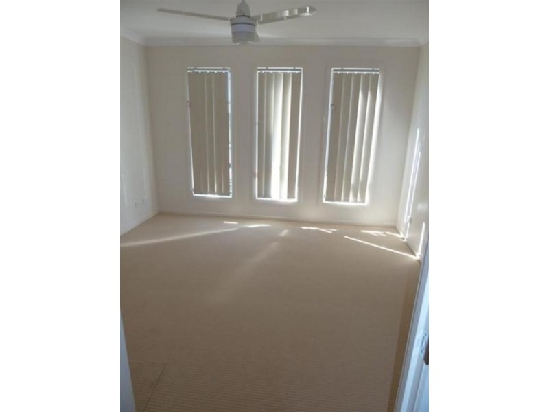 22 Pendraat Parade, Hope Island QLD 4212