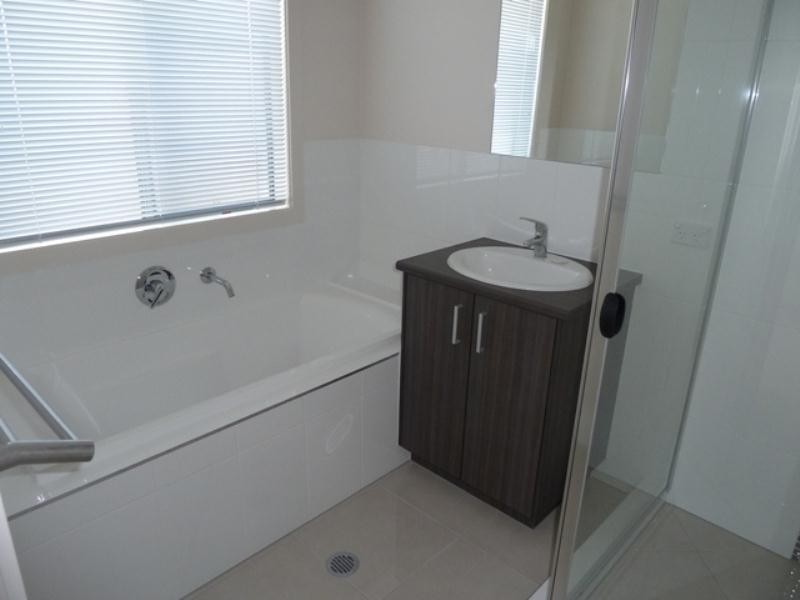 22 Pendraat Parade, Hope Island QLD 4212