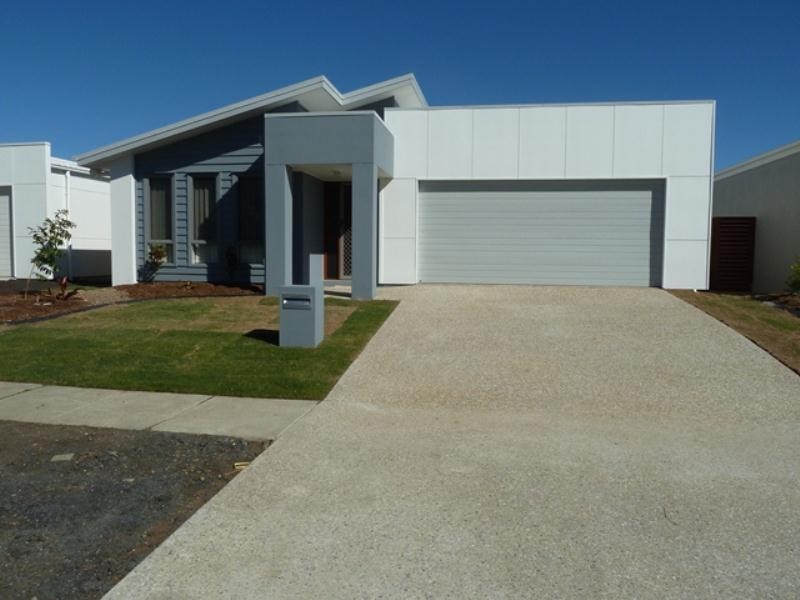 22 Pendraat Parade, Hope Island QLD 4212