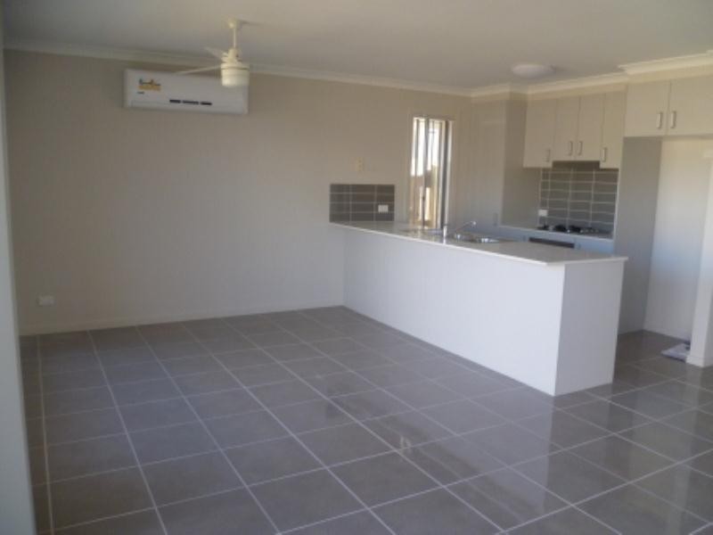 27 Kingston, North Lakes QLD 4509