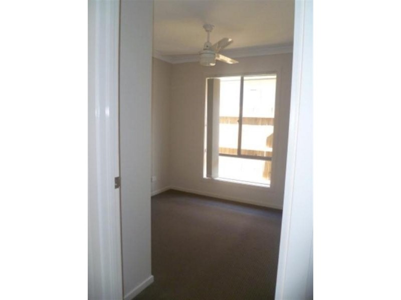 27 Kingston, North Lakes QLD 4509