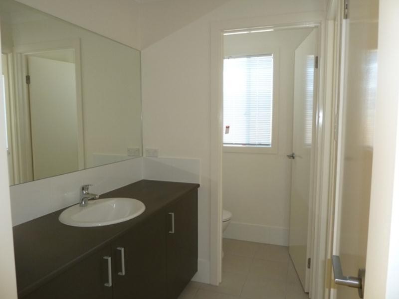 Hope Island QLD 4212