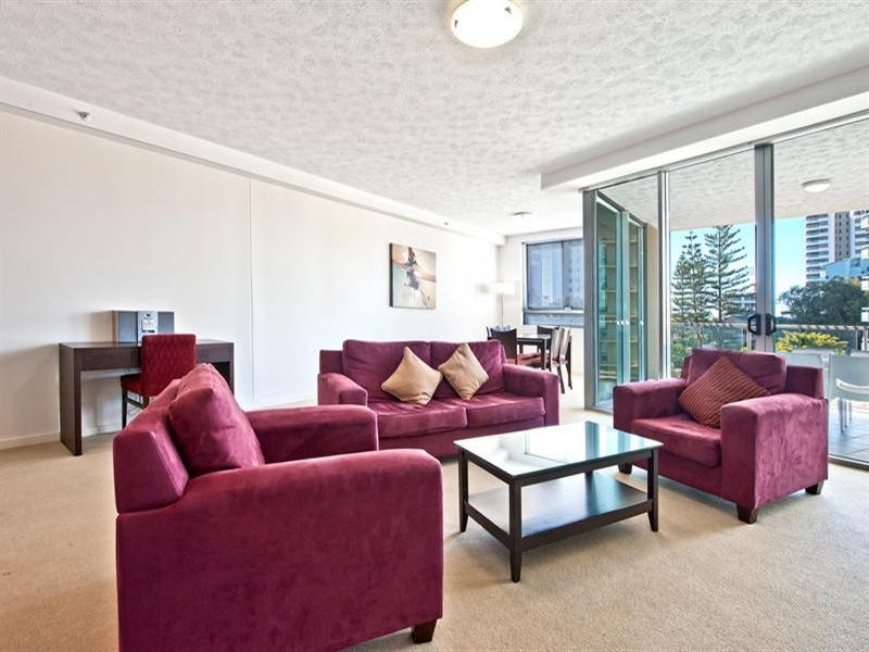 18 Fern Street, Surfers Paradise QLD 4217