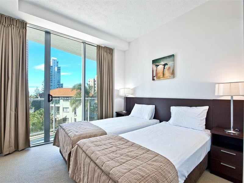 18 Fern Street, Surfers Paradise QLD 4217