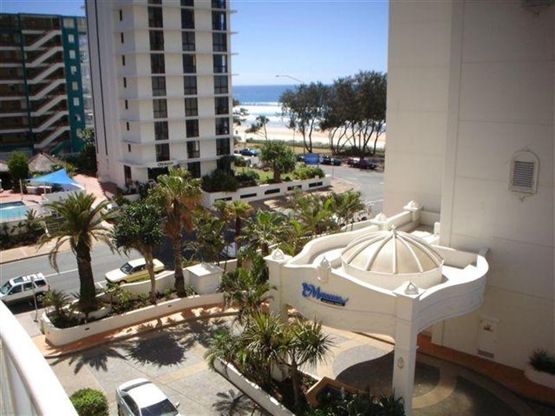 7 Elkhorn Avenue, Surfers Paradise QLD 4217