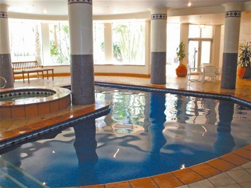 7 Elkhorn Avenue, Surfers Paradise QLD 4217