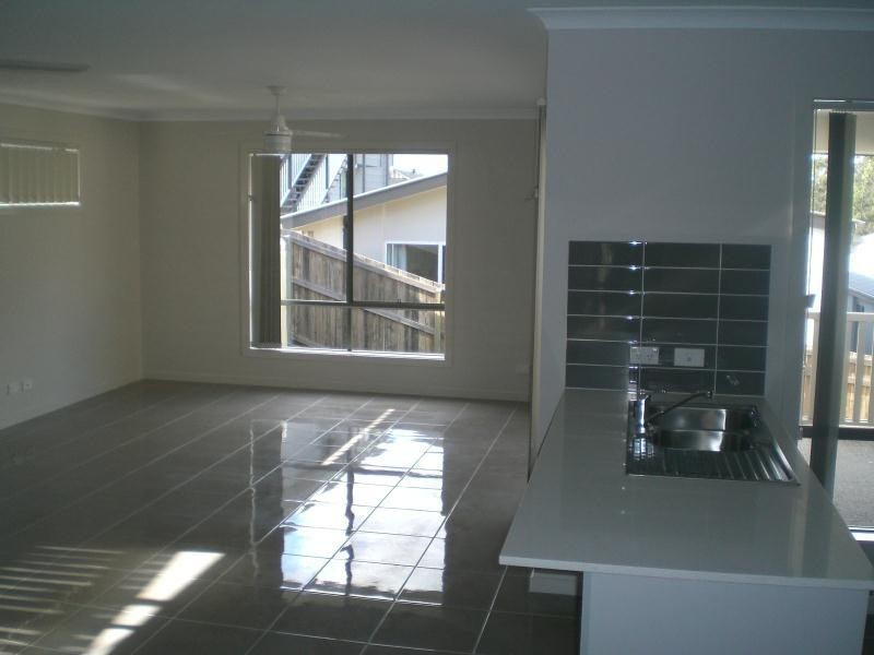 50 Lindeman Street, Springfield Lakes QLD 4300