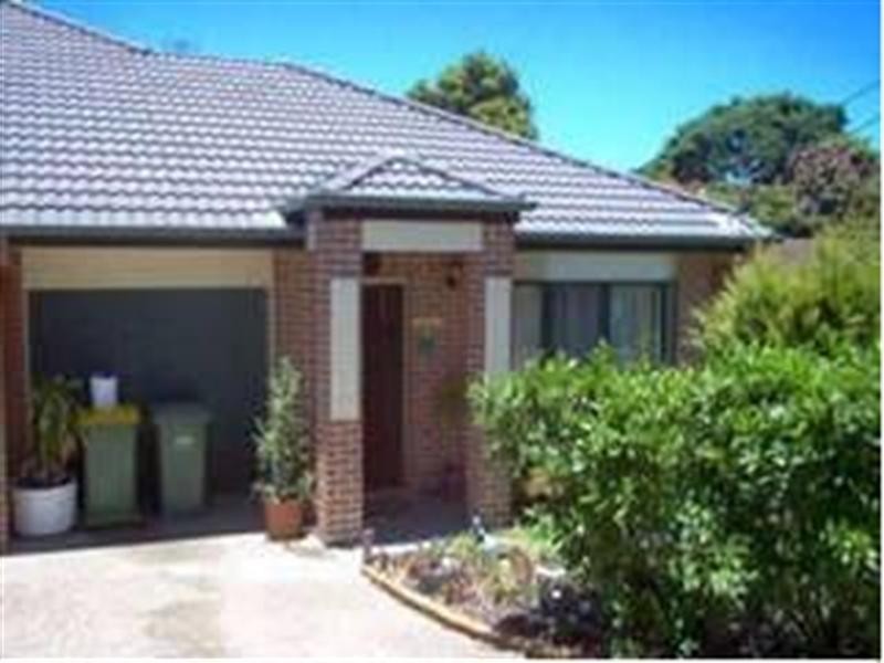 2/51 Kumbari Avenue, Southport QLD 4215