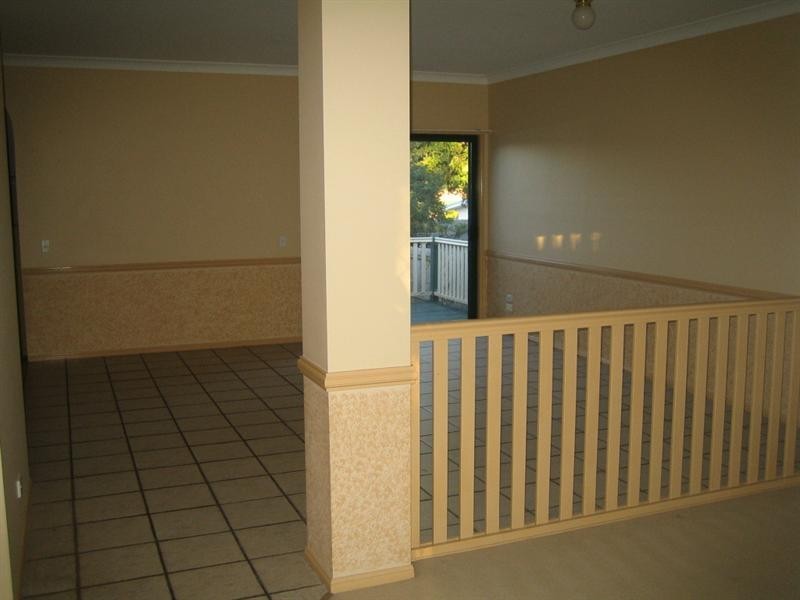 2/51 Kumbari Avenue, Southport QLD 4215