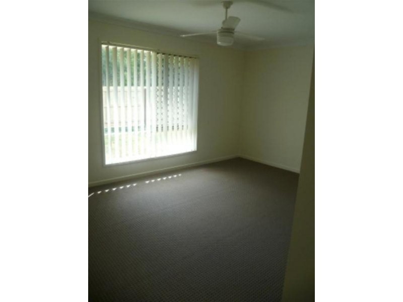 17 Lindfield Street, Hillcrest QLD 4118