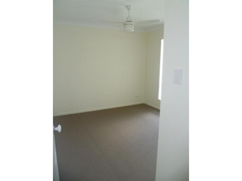 17 Lindfield Street, Hillcrest QLD 4118