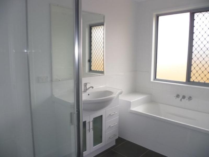 17 Statham Court, Redbank Plains QLD 4301