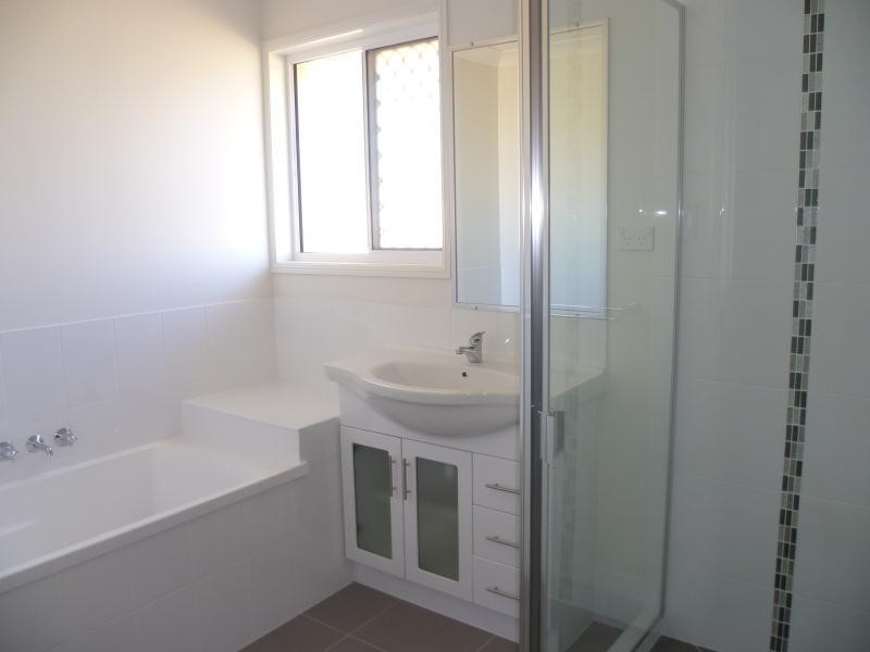 5 Statham Court, Redbank Plains QLD 4301