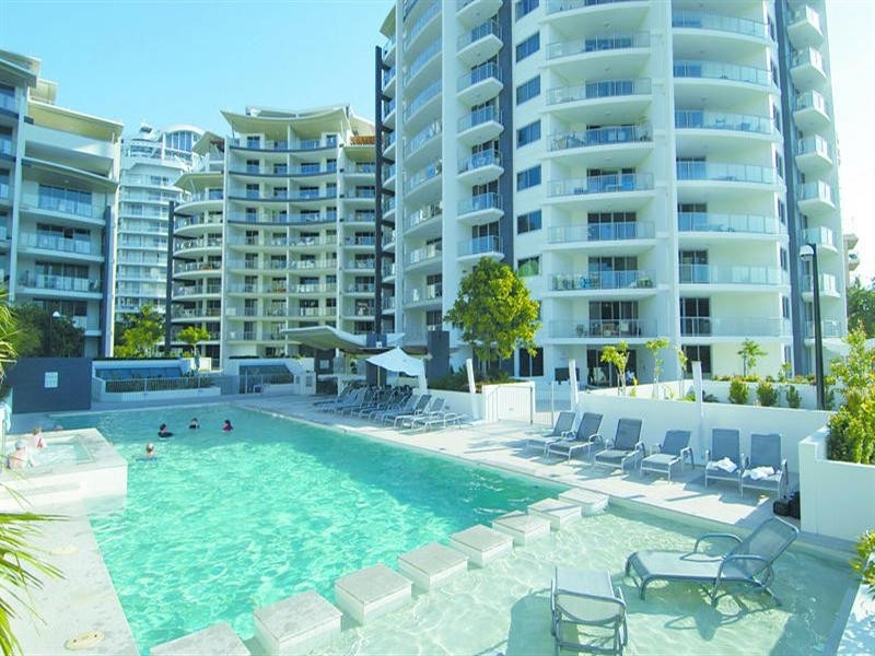 21 Cypress Avenue, Surfers Paradise QLD 4217