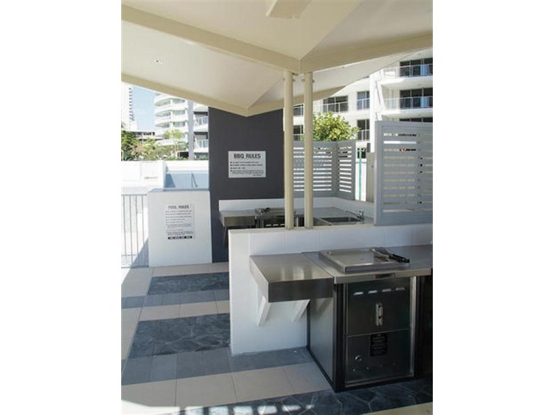 21 Cypress Avenue, Surfers Paradise QLD 4217