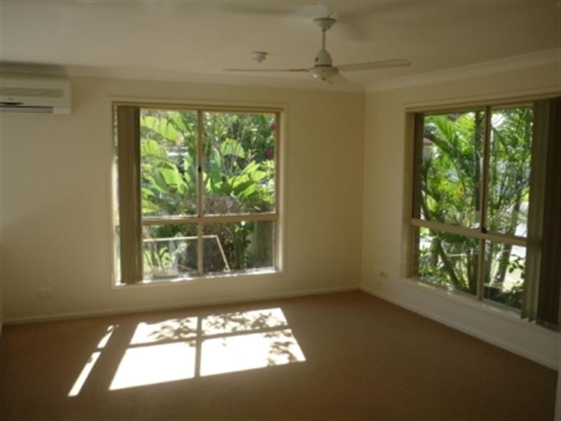 26 County Lane, Merrimac QLD 4226