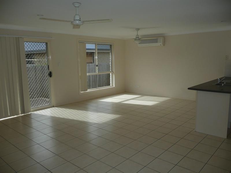 13 Lake Wivenhoe Court, Logan Reserve QLD 4133