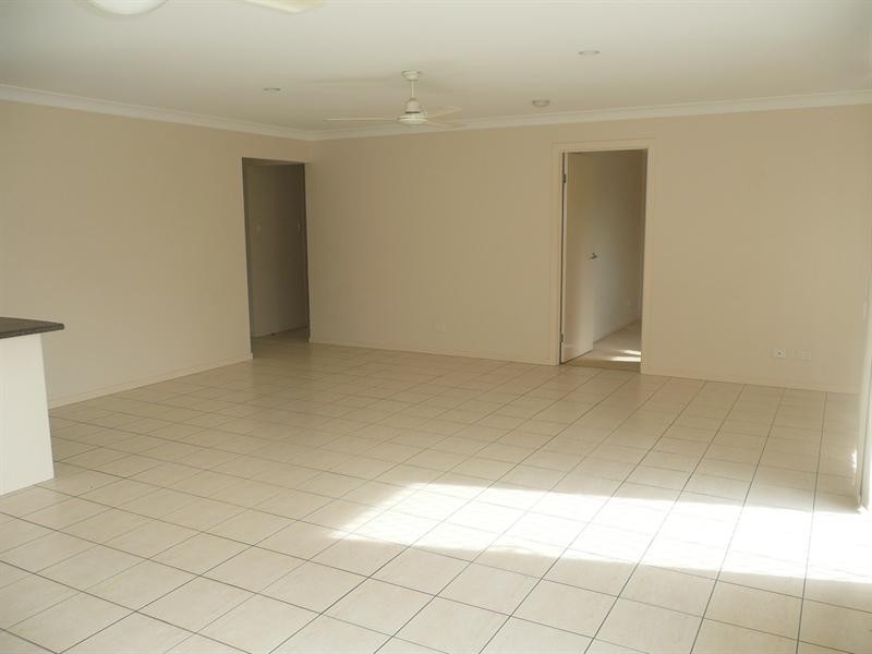 13 Lake Wivenhoe Court, Logan Reserve QLD 4133