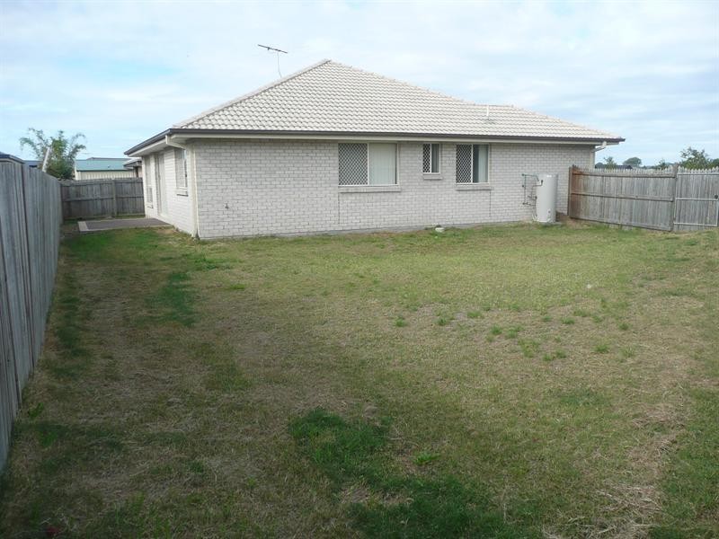 13 Lake Wivenhoe Court, Logan Reserve QLD 4133