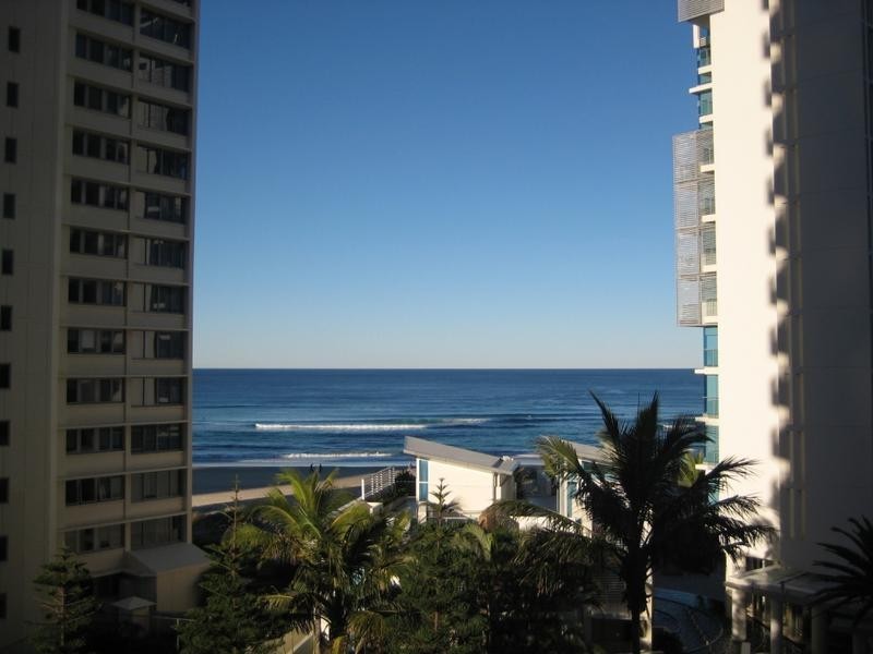 28 Northcliffe Terrace, Surfers Paradise QLD 4217