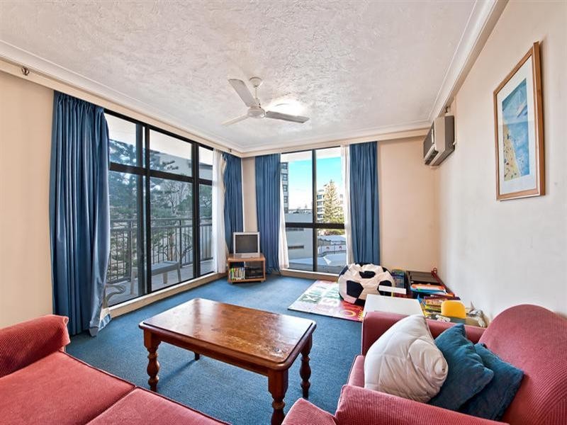 18 Hanlan Street, Surfers Paradise QLD 4217