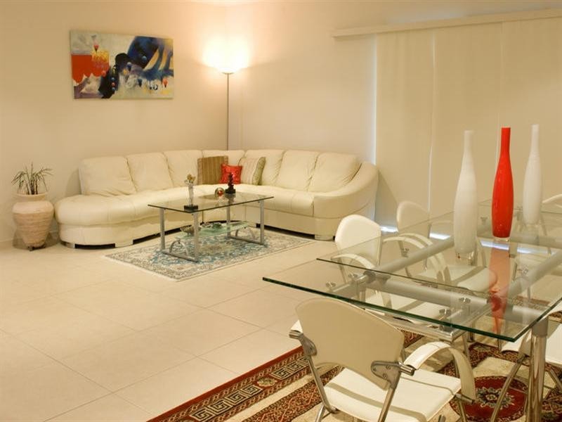 8 Saleya Drive, Varsity Lakes QLD 4227