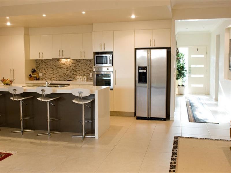 8 Saleya Drive, Varsity Lakes QLD 4227