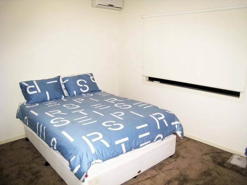 8 Saleya Drive, Varsity Lakes QLD 4227