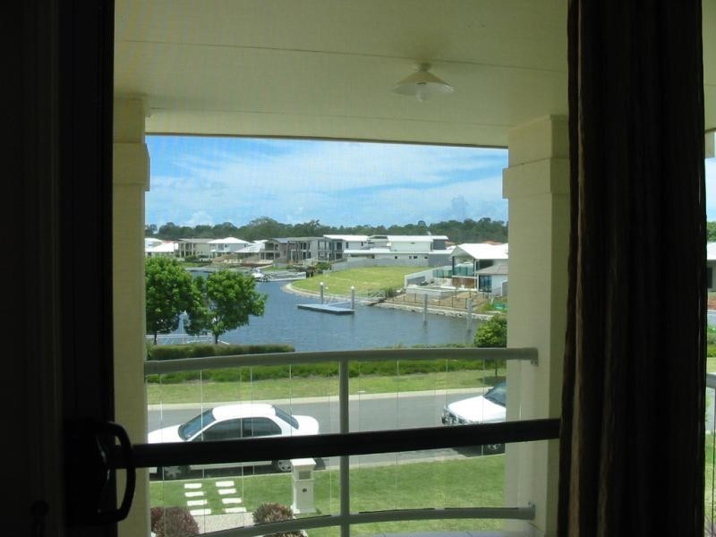 68 Southhaven Drive, Helensvale QLD 4212