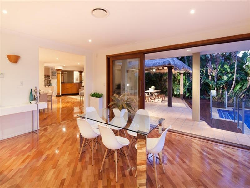 3-5 The Promenade, Isle Of Capri QLD 4217