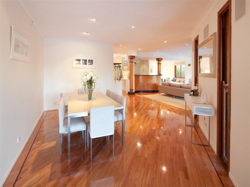 3-5 The Promenade, Isle Of Capri QLD 4217
