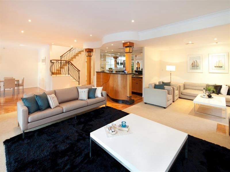 3-5 The Promenade, Isle Of Capri QLD 4217