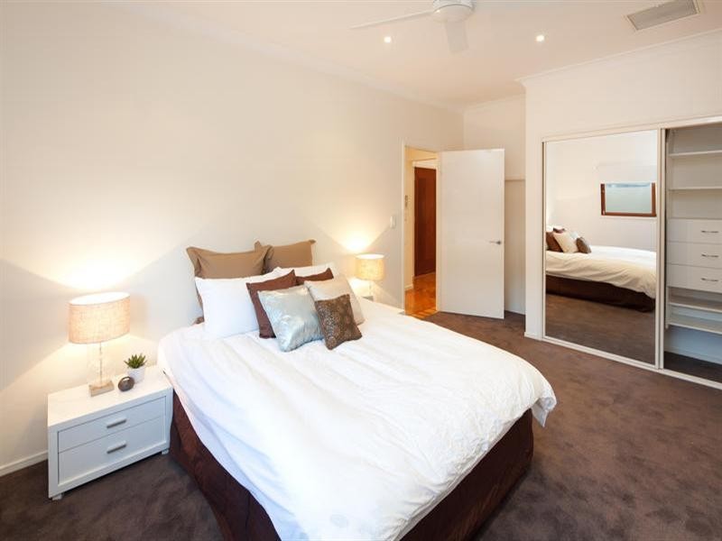 3-5 The Promenade, Isle Of Capri QLD 4217