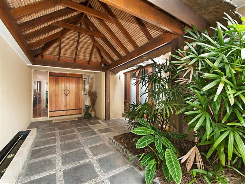 3-5 The Promenade, Isle Of Capri QLD 4217