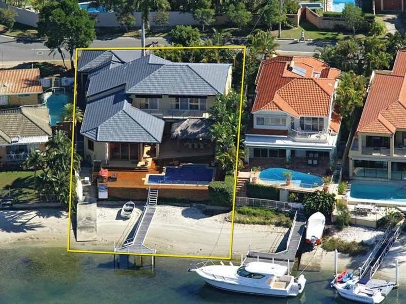 3-5 The Promenade, Isle Of Capri QLD 4217