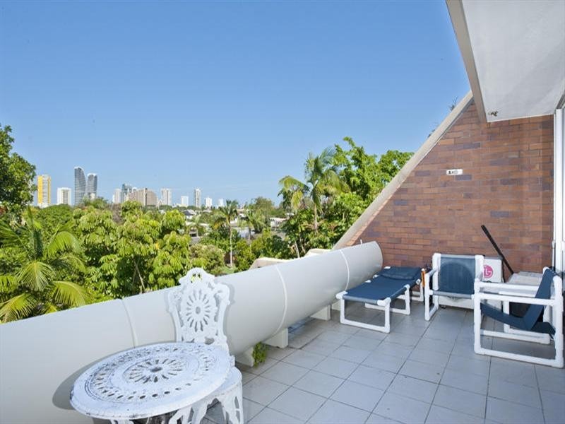 111 Rio Vista Boulevard, Broadbeach Waters QLD 4218