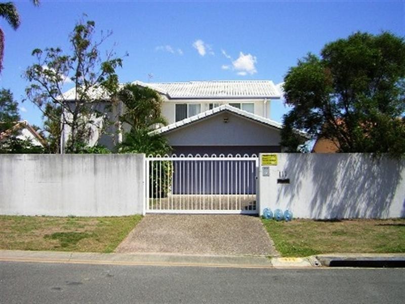111 Sundance Way, Runaway Bay QLD 4216
