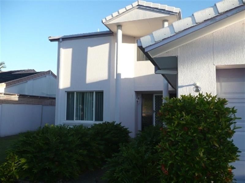 111 Sundance Way, Runaway Bay QLD 4216