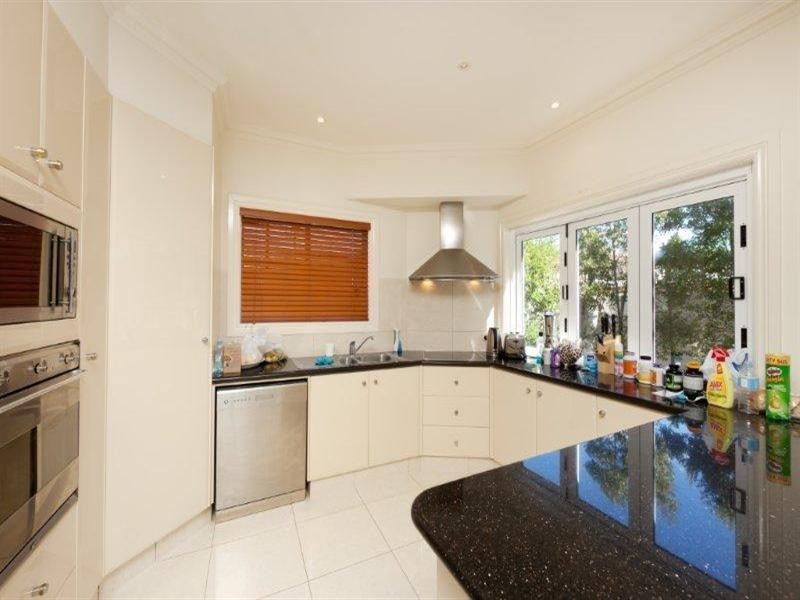 1 Oak Villas Budds Beach.  32 Oak Avenue, Surfers Paradise QLD 4217