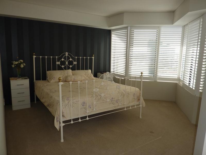 10-19 Peak Avenue, Main Beach QLD 4217