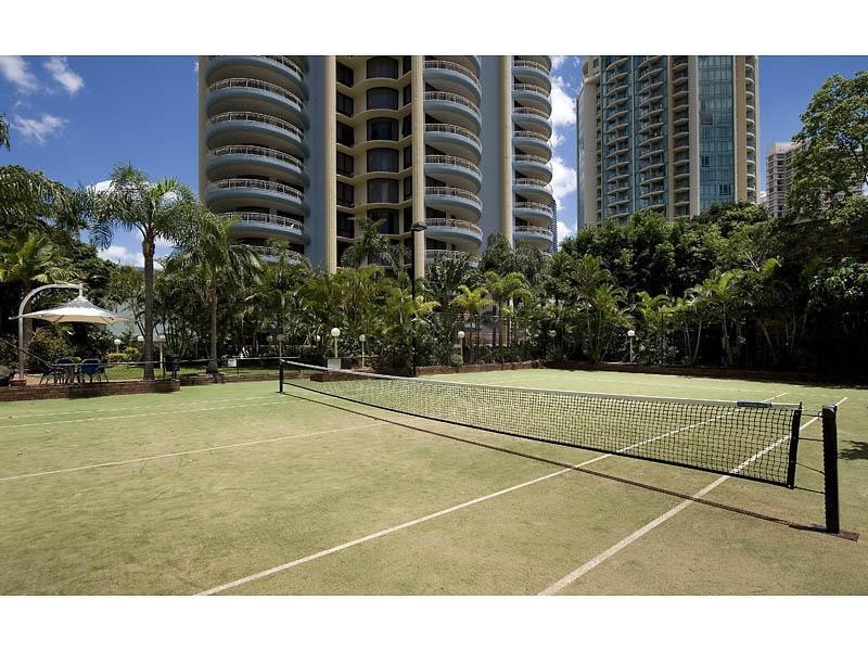 30 Laycock Street, Surfers Paradise QLD 4217