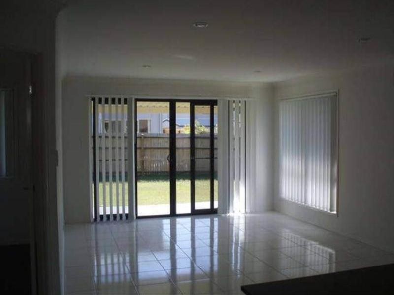 5 Sally Drive, Marsden QLD 4132