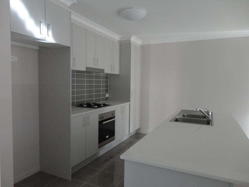 12 Pendraat Parade, Hope Island QLD 4212