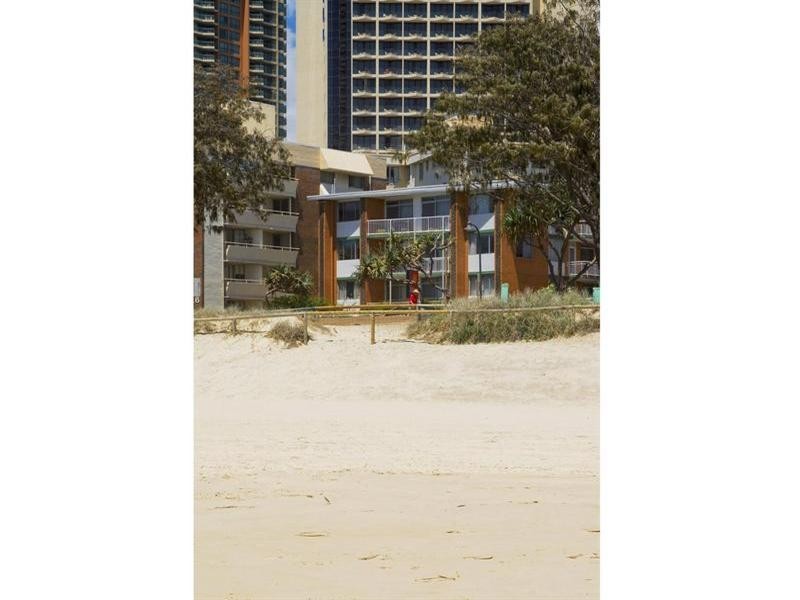 3/120 The Esplanade, Surfers Paradise QLD 4217