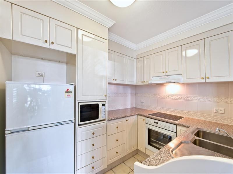 24 Queensland Avenue, Surfers Paradise QLD 4217