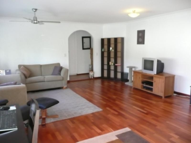 24-22 Woodroffe Avenue, Main Beach QLD 4217