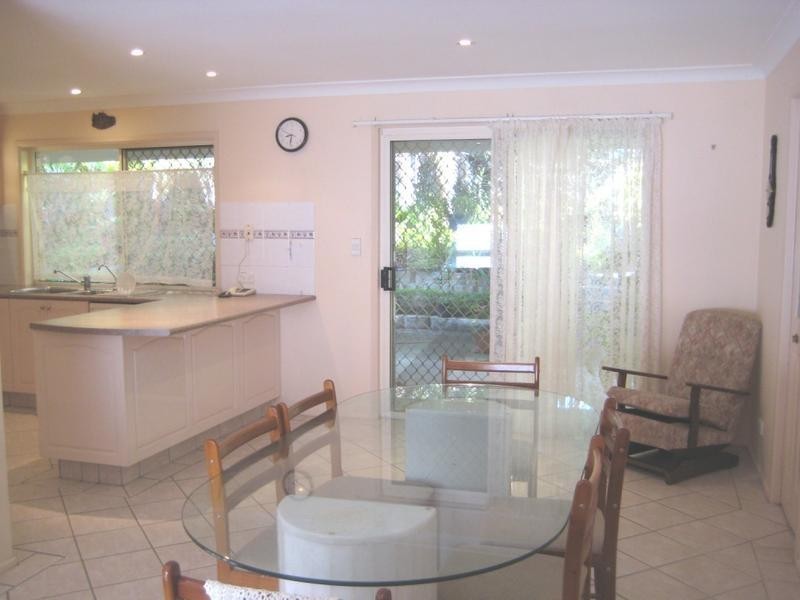 4 Merinda Court, Southport QLD 4215