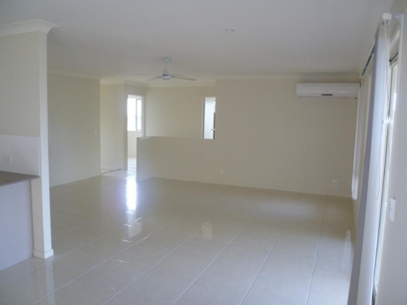 70 Keneally Street, Maudsland QLD 4210