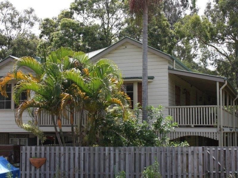 96 Crescent Avenue, Hope Island QLD 4212